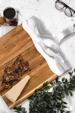Lynn & Liana Extra Large Acacia Cheese Board In Marble