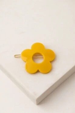 Lover’s Tempo Daisy Hair Clip In Mustard
