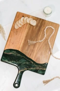 Lynn & Liana Extra Large Acacia Cheese Board In Jade