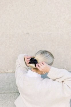 Chelsea King Plisse Scrunchie In Black