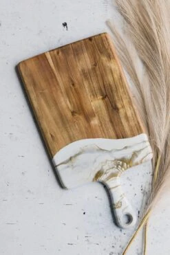 Lynn & Liana Medium Acacia Cheese Board In Gold Quartz