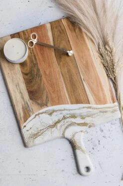 Lynn & Liana Extra Large Acacia Cheese Board In Gold Quartz