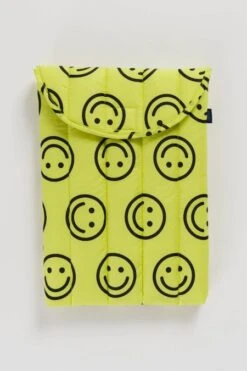 Baggu Puffy Laptop Sleeve 14″ In Yellow Happy -Corkcicle Shop 1 92956.1705011467.1280.1280