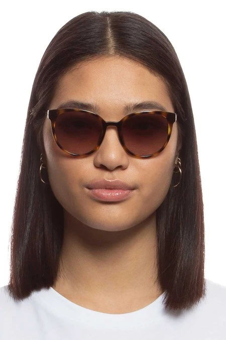 Le Specs Contention Sunnies In Tortoise 4 Le Specs Contention Sunnies In Tortoise - Image 2