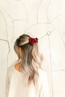 Chelsea King Satin Sleep Scrunchie In Scarlet