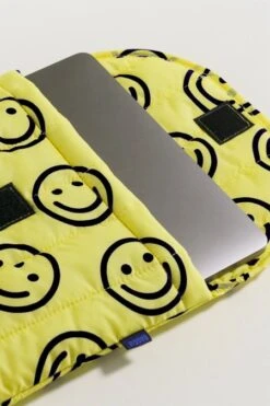 Baggu Puffy Laptop Sleeve 16″ In Yellow Happy