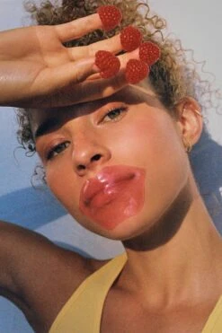 Lapcos Very Berry Lip Patch 5 Pack -Corkcicle Shop 3 21725.1700088618.1280.1280