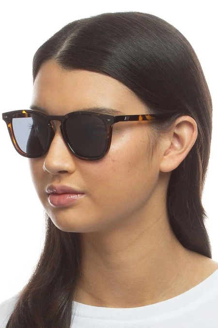 Le Specs No Biggie Sunnies In Tokyo Tortoise 8 Le Specs No Biggie Sunnies In Tokyo Tortoise - Image 6