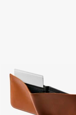 Bellroy Hide And Seek LO Wallet In Caramel RFID