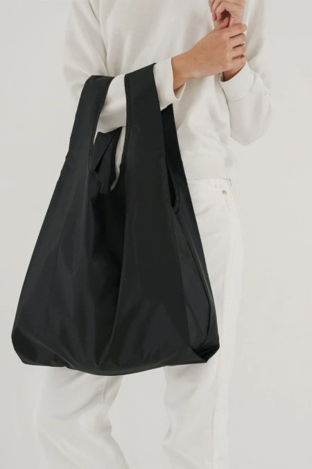Baggu Standard Bag In Black. 3 Baggu Standard Bag In Black.